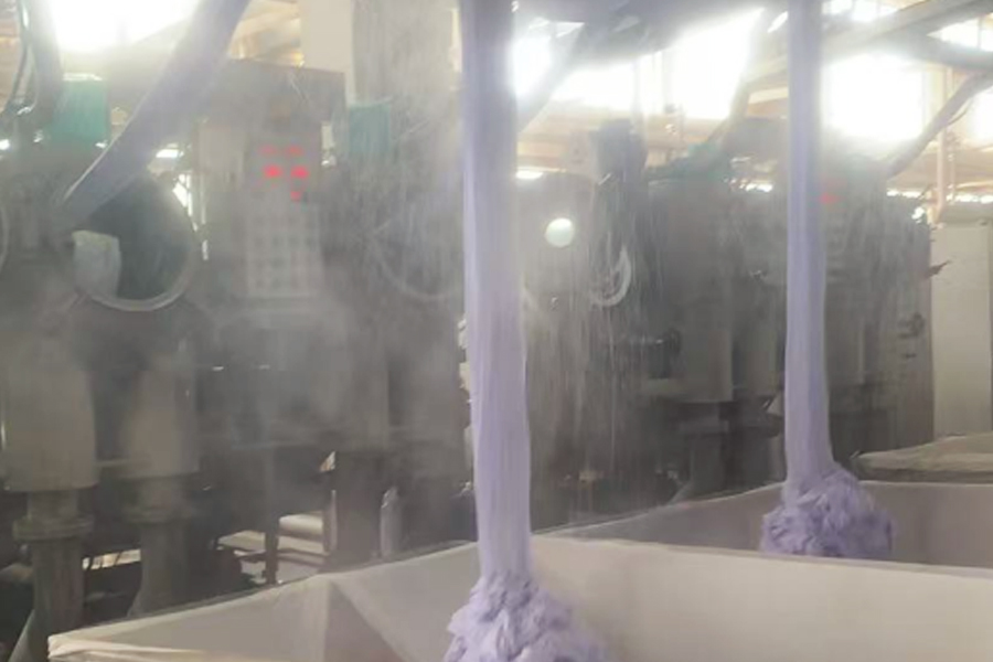 Het verven van fabrieksproductie-halffabrikaat uit de cilinder